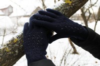 Handmade knitted gloves