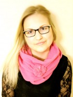 Knit elegant and classical pink infinity scarf with interesting flower